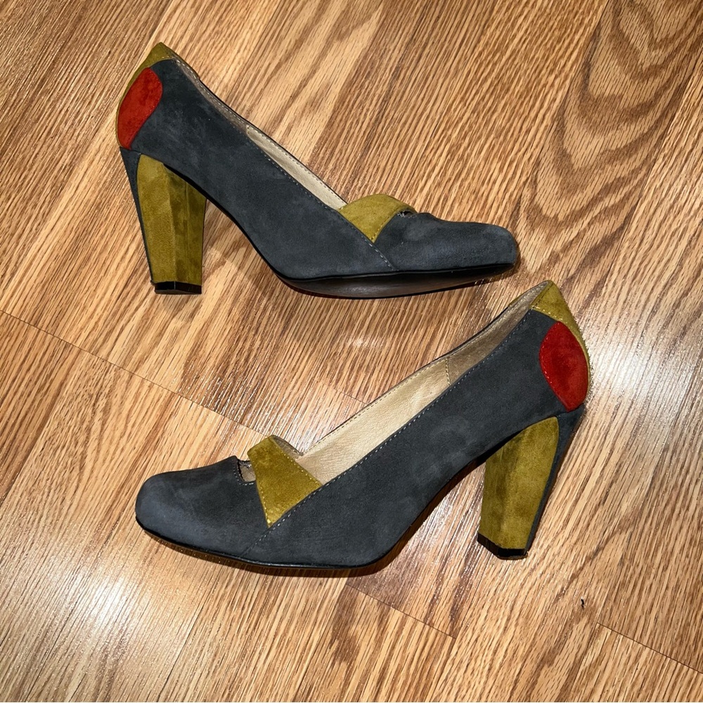 Farylrobin gray suede pumps mustard yellow and tomato red colorblock sz 7.5